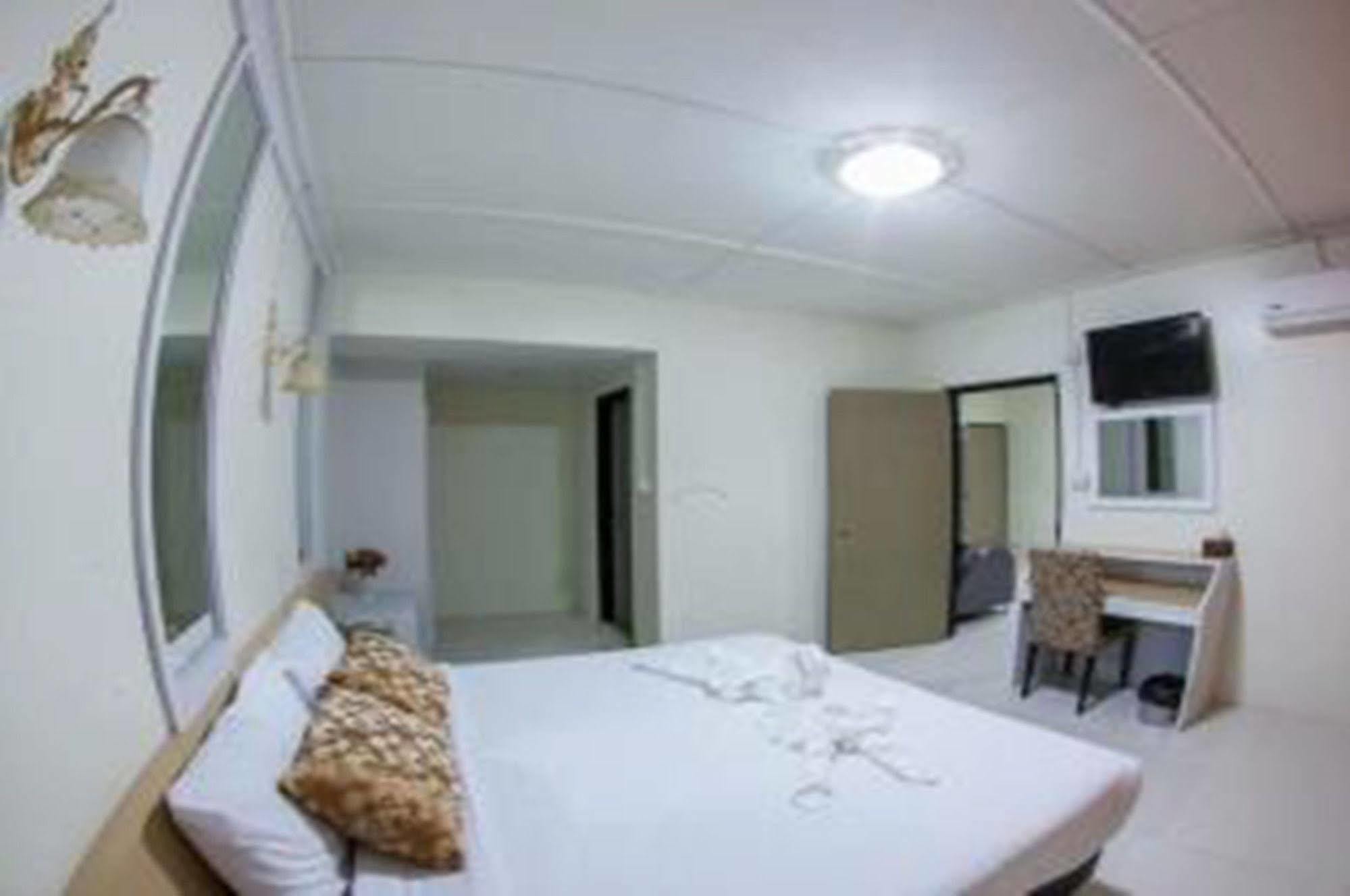 The Train Hotel Hatyai Hat Yai Eksteriør billede