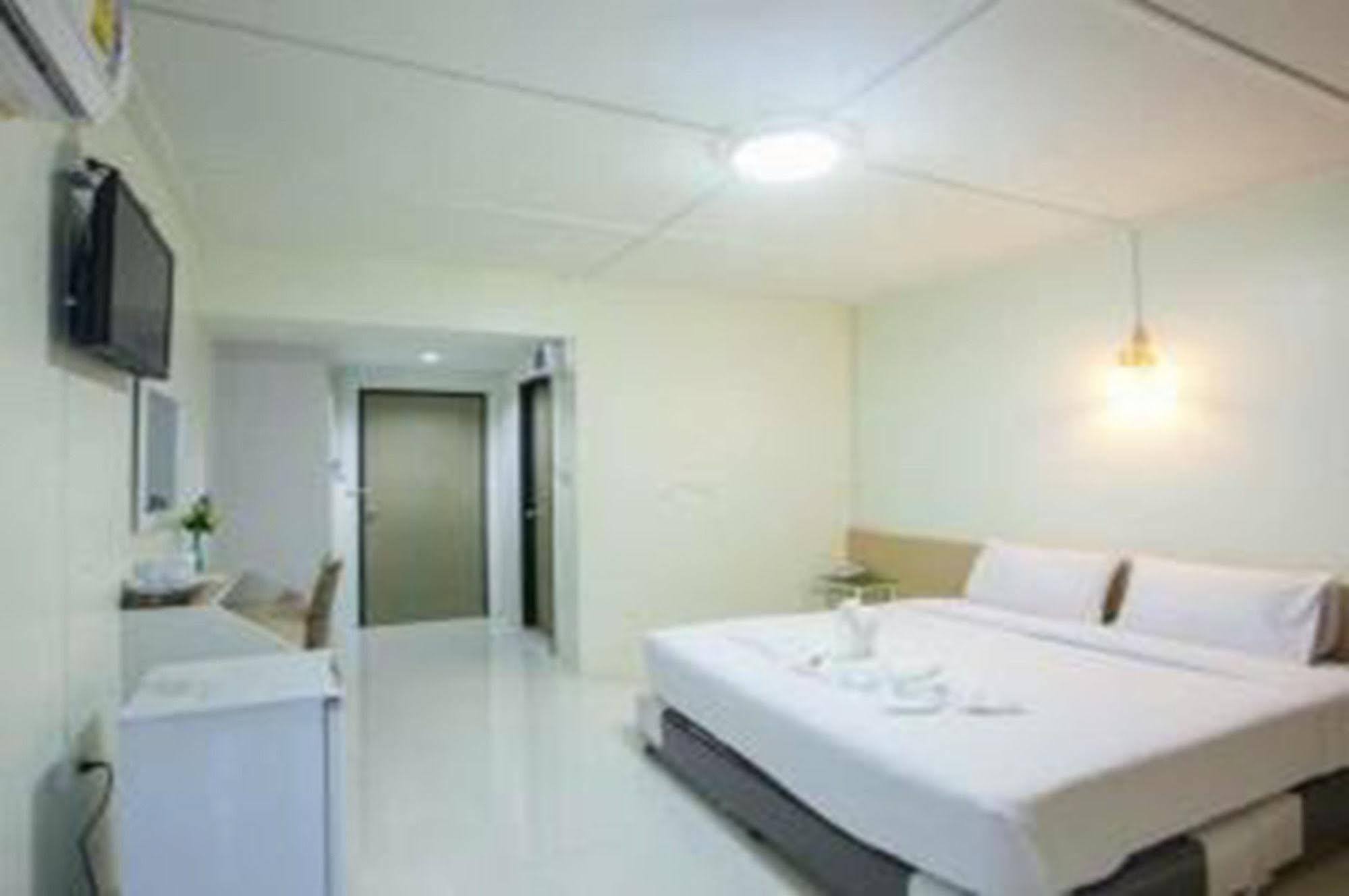 The Train Hotel Hatyai Hat Yai Eksteriør billede